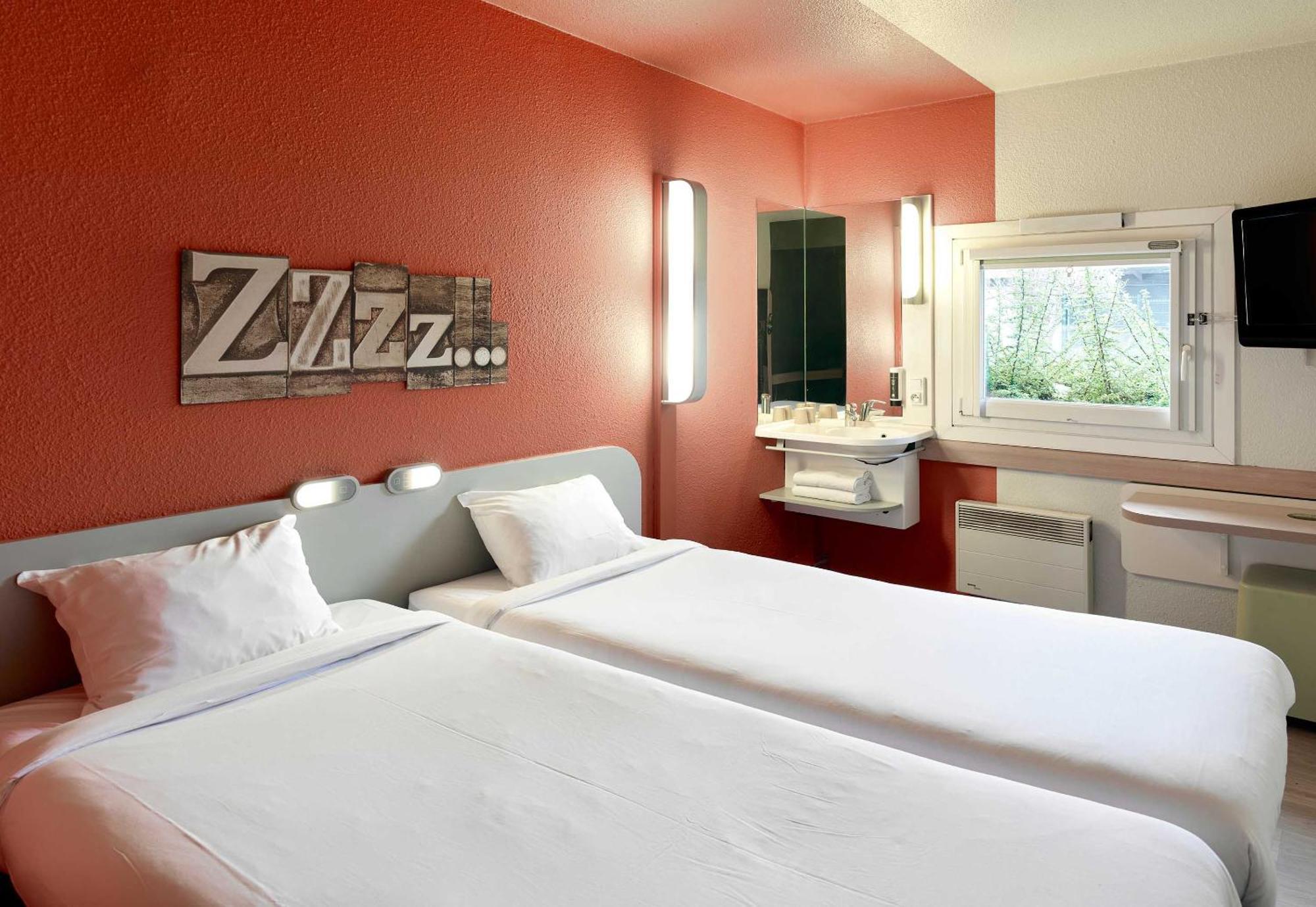 Cergy Hotel 2*